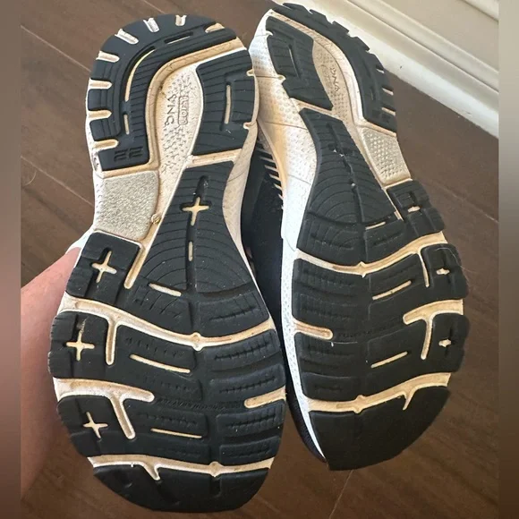 Brooks Adrenaline GTS22 Running Shoes Sz 8 - Picture 13 of 15